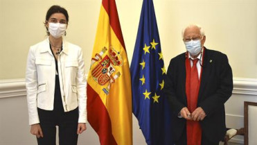 211021 FN Llop y el Padre Ángel