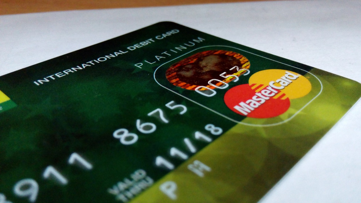 International debit card 388996 1280